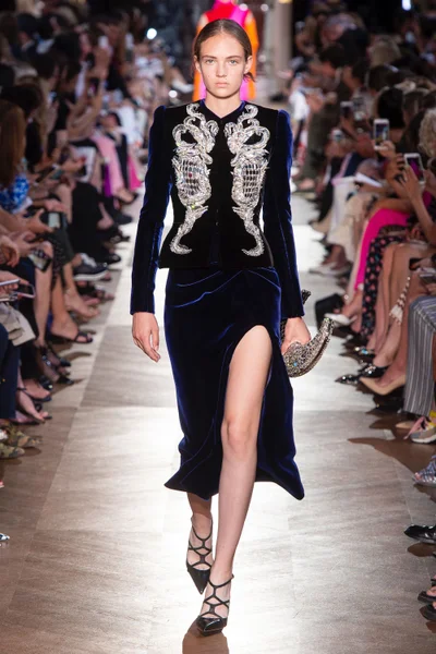 Look 9